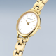 BERING DAMES HORLOGE CLASSIC OVAAL GOUDKLEUR - 11020-734 - 10069316
